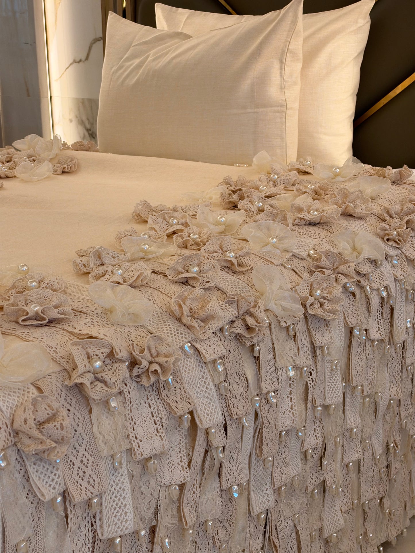 Victoria Bedcover - For Rent