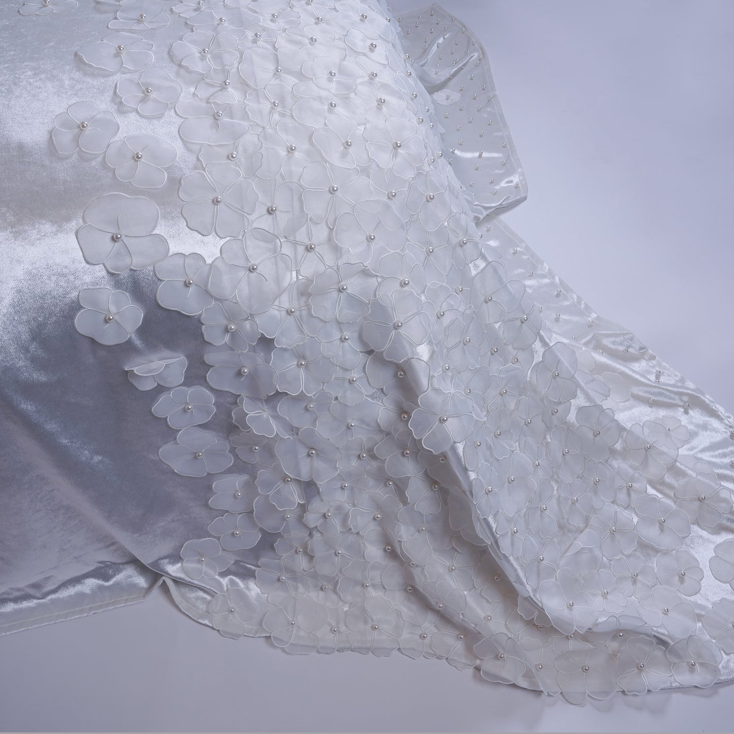 Velvet Bedcover With Flowers and Pearls (Flower Garden)