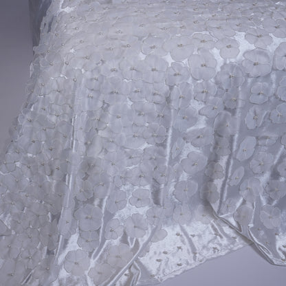 Velvet Bedcover With Flowers and Pearls (Flower Garden)