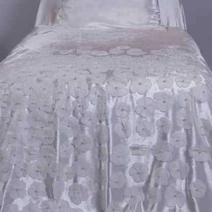 Velvet Bedcover With Flowers and Pearls (Flower Garden)